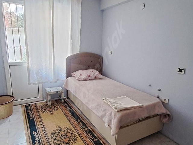 ATÖLYEDEN ÇEVİK BİR MEYDANINDA EŞYALI KİRALIK 2+1 BAHÇELİ DAİRE - Görsel 3