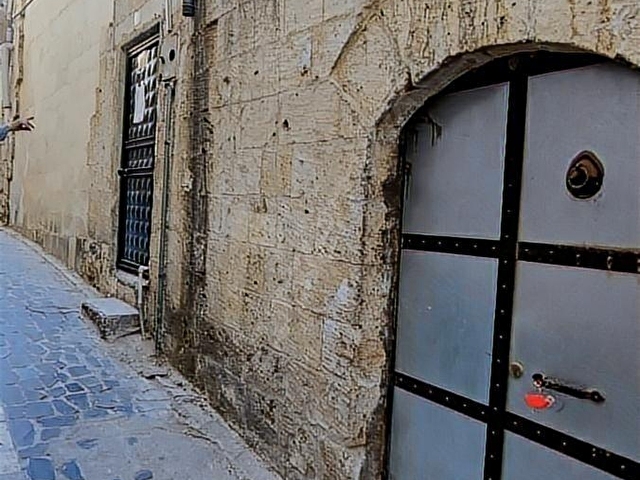 REALİTE TAPU DAN NARLI EV YANI TARİHİ MÜSTAKİL TEK TAPU 2 EV. - Görsel 15