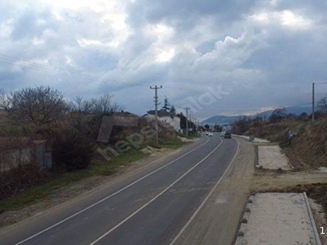 TEKNİK EMLAKTAN TEKİRDAĞ TOPAĞAÇTA ANAYOLA CEPHE SATILIK KÖŞE ARSA - Görsel 5