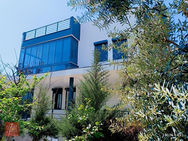 KUŞADASI KADINLAR DENİZİNDE 165 M2 SATILIK SIFIR 3+1 LÜKS VİLLA