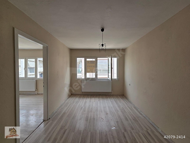 ÜÇYOL METROYA 1 DK MESAFEDE 2+1 YÜRÜME KİRALIK DAİRE