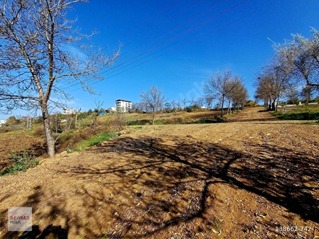 Remax Mülkten İlkadım Derecik Satılık Ticari İmarlı Arsa - Görsel 4