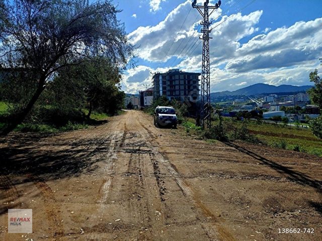 Remax Mülkten İlkadım Derecik Satılık Ticari İmarlı Arsa - Görsel 26