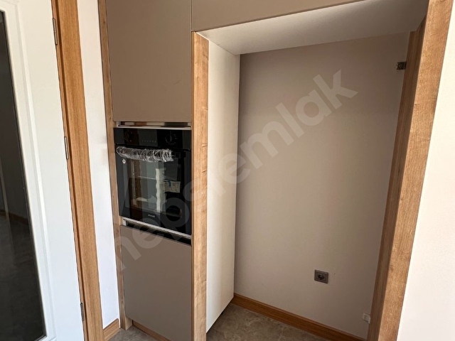 BÜYÜKÇEKMECE DE AKÇA KONAKLARINDA   YEŞİL VE MAVİNİN BULUŞMA YERİ LÜX 3+1 - Görsel 25