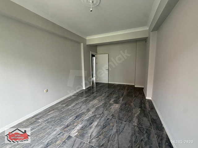 İZMİT YENİŞEHİR DE SATILIK 1+1 CADDE ÜSTÜ BÜYÜK m2 ARAKAT DAİRE - Görsel 22