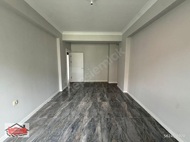 İZMİT YENİŞEHİR DE SATILIK 1+1 CADDE ÜSTÜ BÜYÜK m2 ARAKAT DAİRE - Görsel 18
