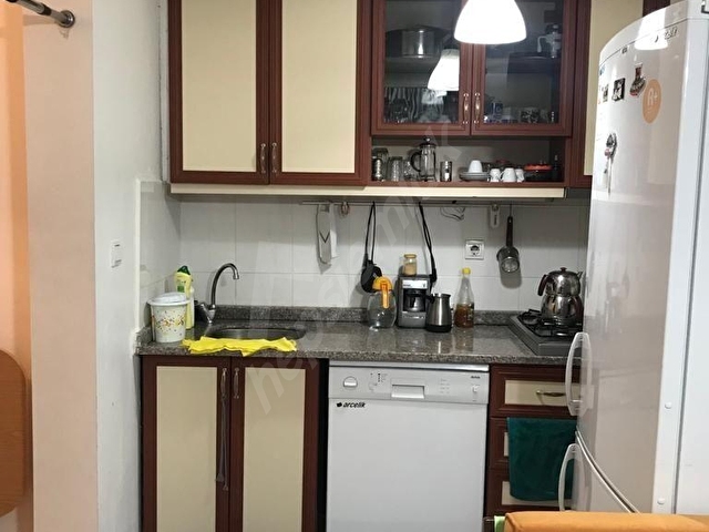BEYLİKDÜZÜ B.ŞEHİR MAH.C KISIM 2+1 ARA KAT GÜNEY CEPHE SATILIK - Görsel 2