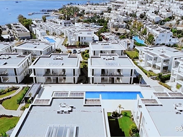 DENIZE SIFIR SITE ICERISINDE ESYALI SEZONLUK KIRALIK 2+1 DAİRE
