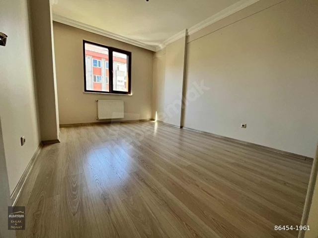 ALBAYRAKTAN ARA KAT ÖN CEPHE BÜYÜK KUL.GÜZEL KONUMDA 2+1 YENİ - Görsel 9
