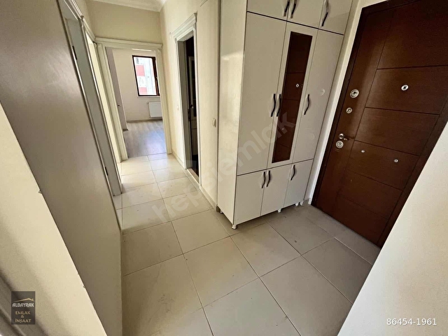 ALBAYRAKTAN ARA KAT ÖN CEPHE BÜYÜK KUL.GÜZEL KONUMDA 2+1 YENİ - Görsel 20