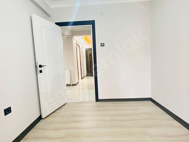 MAMAK CAD. YAKINI GİRİŞ KATTA 3+1 FULL YAPILI SATILIK DAİRE !!! - Görsel 10