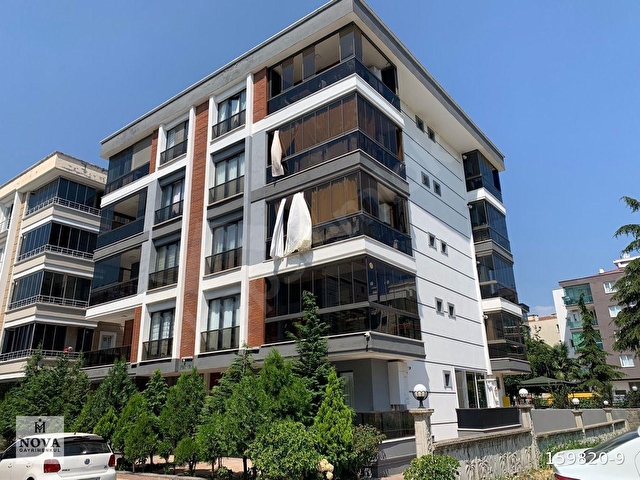 NOVADAN ANAYOLA ve TRAMVAY DURAĞINA 1 DK MESAFEDE KİRALIK EŞYALI 1+1  DAİRE