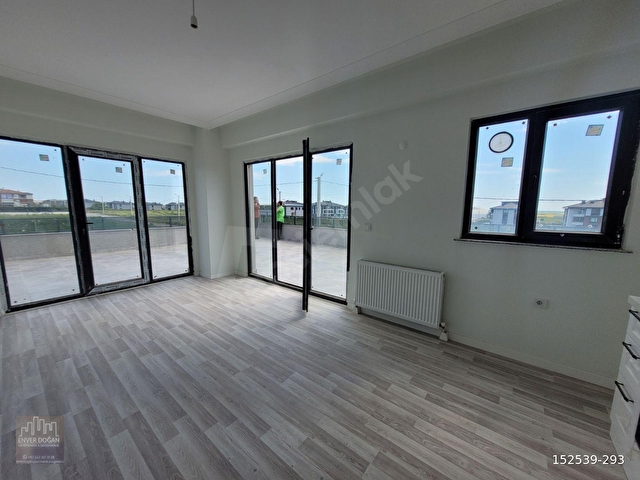 ÖNERLERDE SİTE İÇİNDE KİRALIK HAVUZLU 1+1 DAİRE - Görsel 7