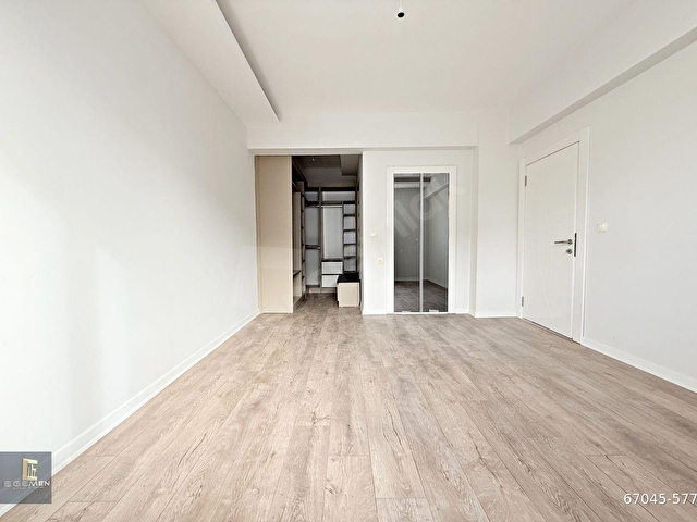 HOBİ BAHÇELİ_ÖN CEPHE_ARA KAT_GİYİNME ODALI_GENİŞ BALKON_LÜX 3+1 - Görsel 14