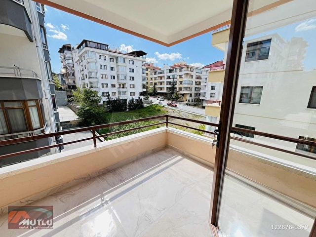 *MUTLUDAN SÜPER LÜX ÖVEÇLERDE ASANSÖRLÜ ARAKAT GENİŞ 3+1+2BANYO - Görsel 29