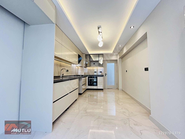 *MUTLUDAN SÜPER LÜX ÖVEÇLERDE ASANSÖRLÜ ARAKAT GENİŞ 3+1+2BANYO - Görsel 5