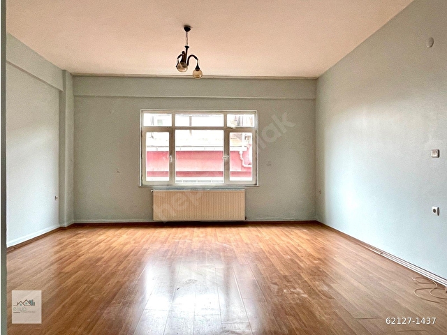 Kağıthane Hamidiye Mahallesinde Ana Cadde Üstünde Mutfağı ve Banyosu Yenilenmiş 3+1 Kiralık Daire - Görsel 6