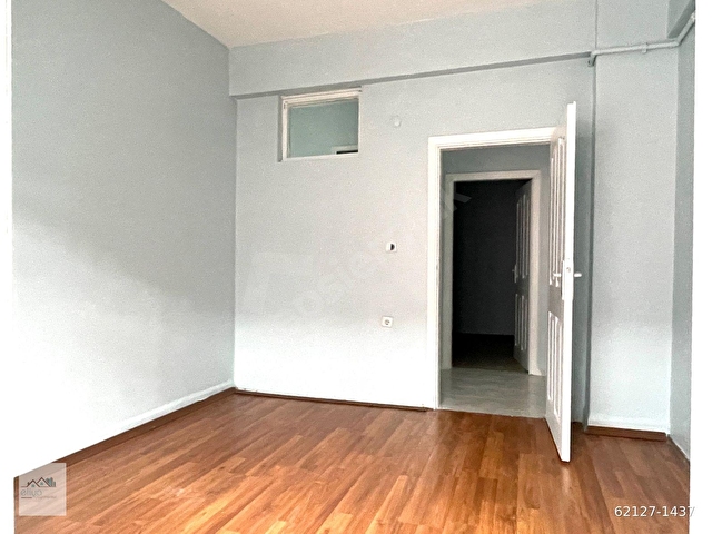 Kağıthane Hamidiye Mahallesinde Ana Cadde Üstünde Mutfağı ve Banyosu Yenilenmiş 3+1 Kiralık Daire - Görsel 12