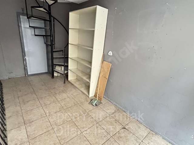 Güzelyalı’da Batar Katlı Kiralık Dükkan - Görsel 4