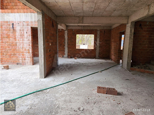 Kemalpaşada 180m2 Natamam Satılık Bahçeli Müstakil Villa - Görsel 12
