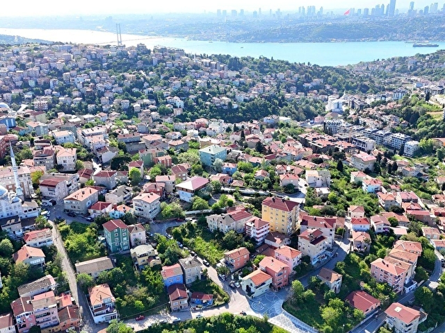 AVANTAGEDAN GÜZELTEPE DE SATILIK 210m² HİSSELİ MÜSTAKİL EV - Görsel 7