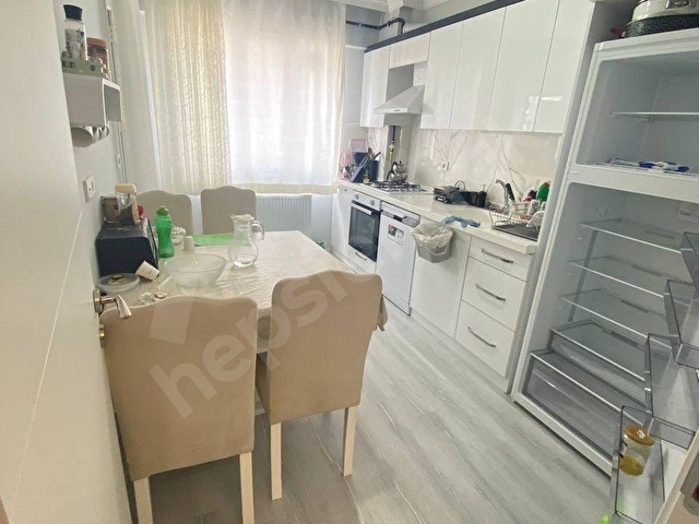 SATILIK 2+1 DAİRE EŞYALARIYLA BİRLİKTE ATATÜRK CADDESİ ARA KAT - Görsel 2