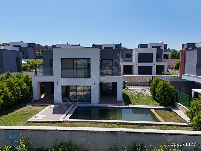 Kuşadası Deniz Manzaralı Müstakil Villa - Görsel 22