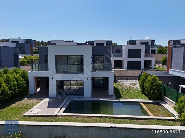 Kuşadası Deniz Manzaralı Müstakil Villa - Görsel 23