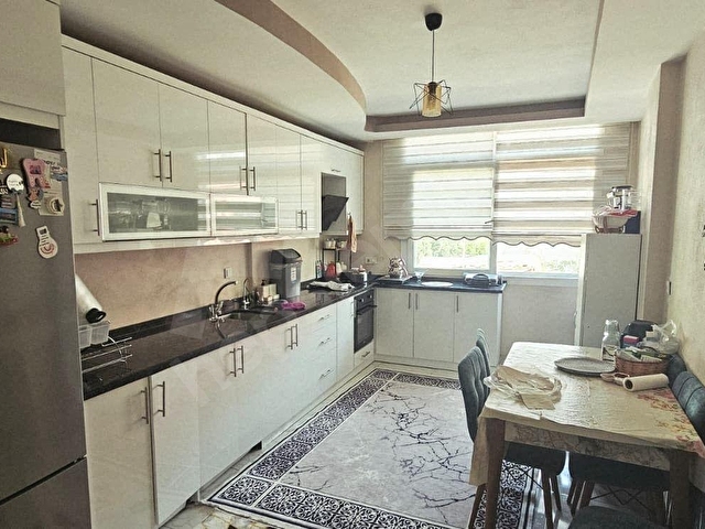ARVEDEN YALINAYAKTA SATILIK MÜSTAKİL 3 KATLI EV - Görsel 15