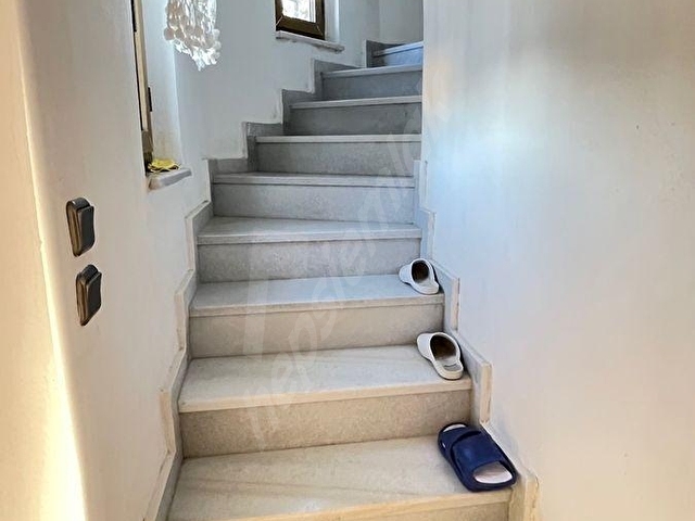 Bozcaadada Müstakil Havuzlu 2.050 m² İspanyol Tarzı Bağ Evi - Görsel 21