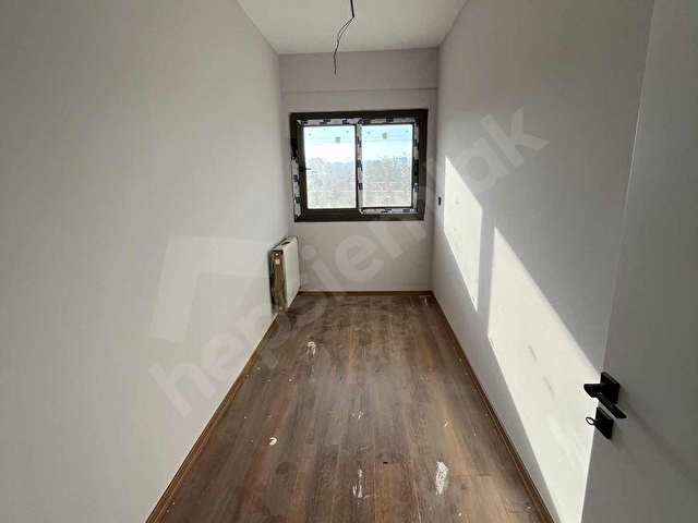 SU EMLAKTAN SATILIK SIFIR BAHÇELİ DAİRE - Görsel 11