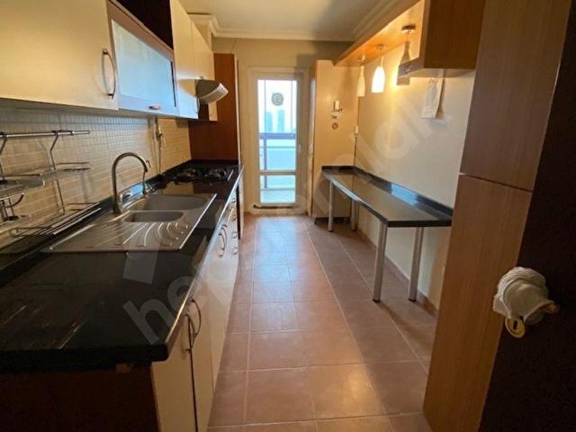 ATAY’DAN ZEYTİNBURNU  TRAMVAY YANI AKEVLER SİT. DENİZ GÖRÜR,DEKORASYONLU 125m2 10.KAT 12.500.000 tl