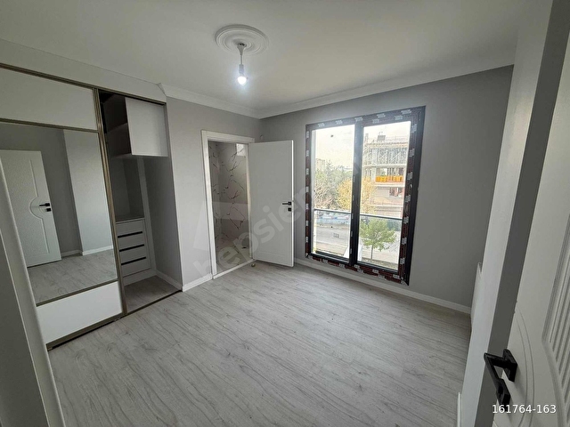 HALKALI MERKEZ MAHALLESİ MEYDANDA YENİ YAPI 4+2 DUBLEKS DAİRE - Görsel 9
