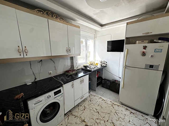 GİZA EMLAKTAN İSTİKLALDE 2+1 ÜSTÜ ÇATILI 44 METRE TAPULU DAİRE - Görsel 8