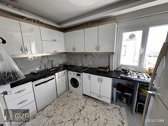 GİZA EMLAKTAN İSTİKLALDE 2+1 ÜSTÜ ÇATILI 44 METRE TAPULU DAİRE - Görsel 7