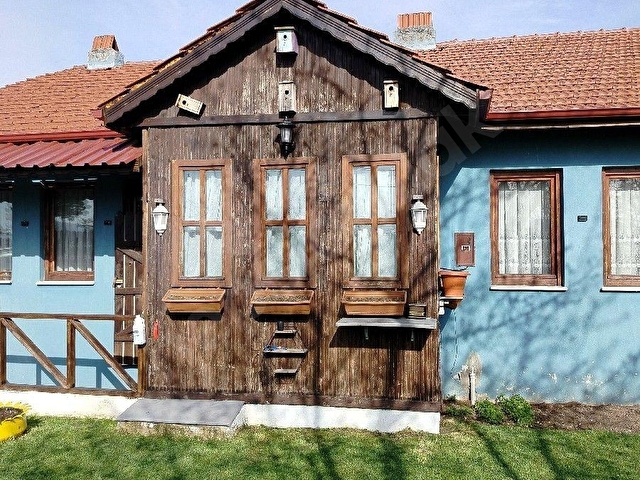 BOLU MERKEZ ÇAMPINAR KÖYÜ 575 M2 ARSA İÇİNE KURULU SATILIK  MÜSTAKİL EV