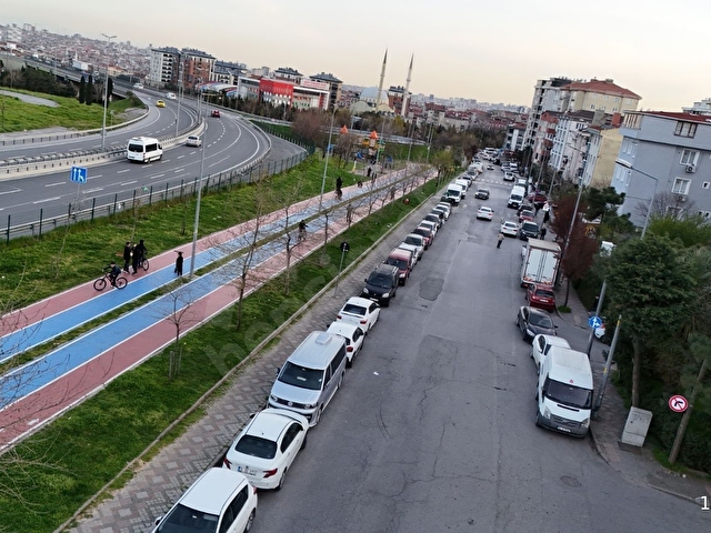 bağcılar yüzyıl 42evler cadde üstü satılık köşe arsa - Görsel 6