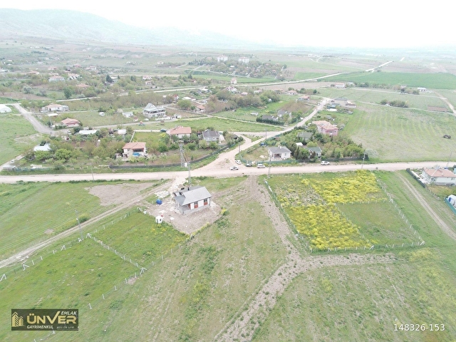 ÜNVER EMLAKTAN SİNANLI HOCASİNAN MHDE TEK TAPU İMARLI ARSA