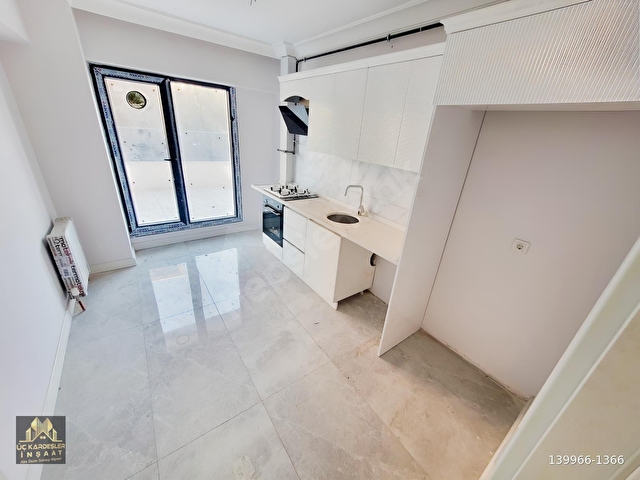 BAĞCILAR KİRAZLIDA METROYA YAKIN OTURUMA HAZIR SATILIK DAİRE - Görsel 12