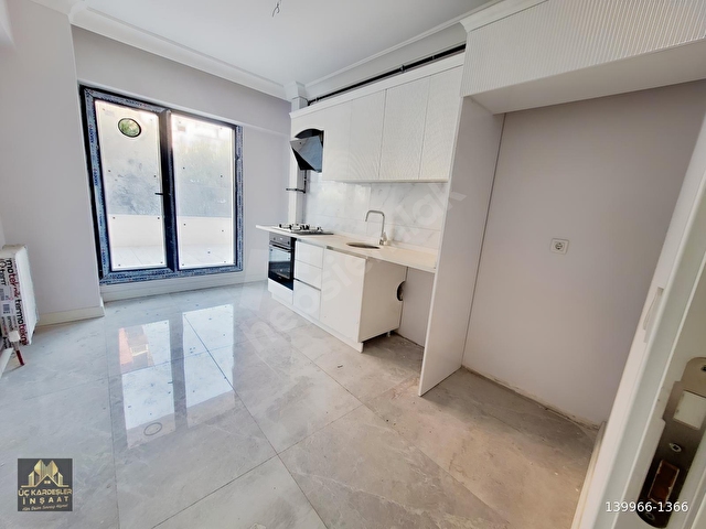 BAĞCILAR KİRAZLIDA METROYA YAKIN OTURUMA HAZIR SATILIK DAİRE