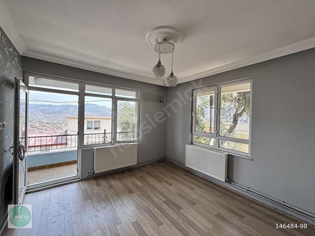 LABRİSTEN BURGAZDA MÜSTAKİL TADINDA 2+1
