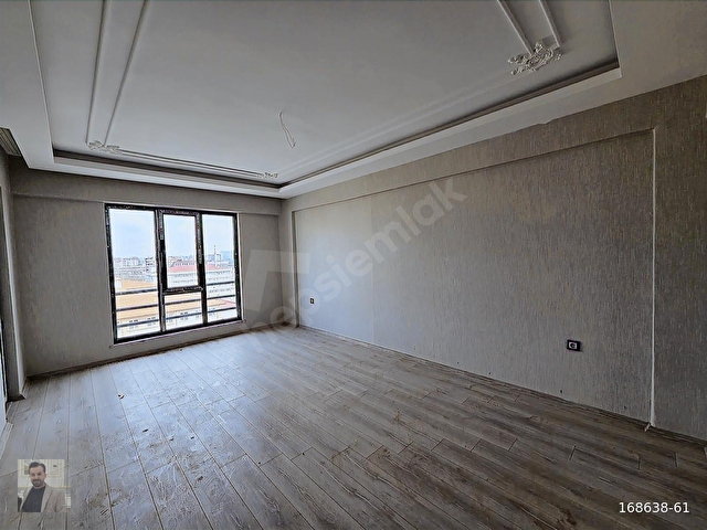 MAVİKENTTE CADDE ÜZERİ SİTE İÇİ LÜKS 2,5+1 SATILIK DAİRE - Görsel 3