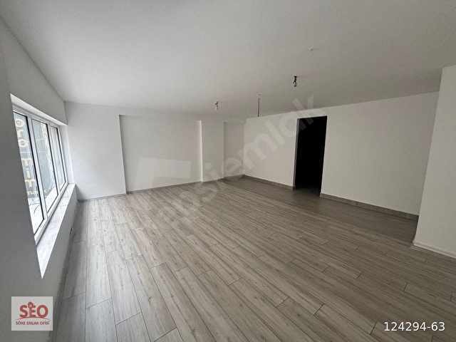 SÖKE EMLAK OFİSİNDEN ÇARŞİ MERKEZDE SATILIK DÜKKAN - Görsel 28