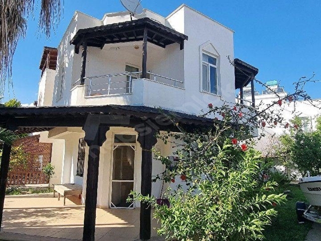 Muğla milas Örende sahile 100metre Mesafede Satılık 3+1 villa