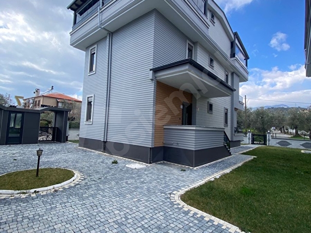 Işık emlak tan görülmeye değer  site için de bağımsız villa - Görsel 5