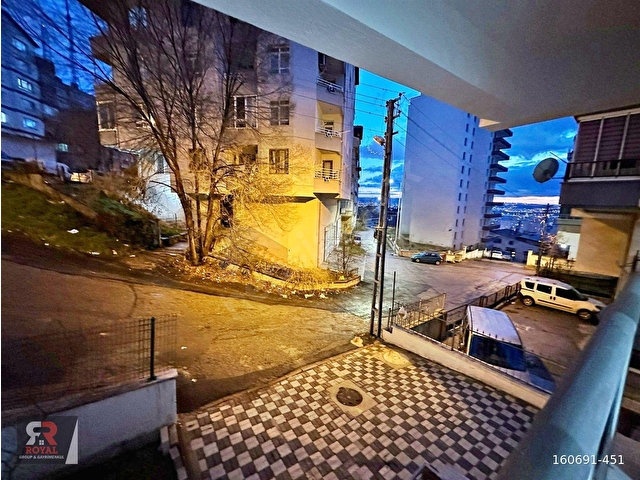GÜZELYAKADA YENİ BİNADA ÖN CEPHE ASANSÖRLÜ İSKANLI DAİRE! - Görsel 16