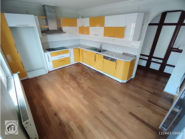 KARDEŞTEN AKÇAY MERKEZDE DENİZ VE KORDON MANZARALI GENİŞ 4+1 DUBLEKS DAİRE - Görsel 14