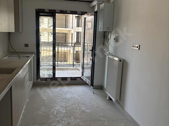 KURTOĞLUNDAN ESKİ MADO CAD. EMLAKKONUTTA KİRALIK 2+1 LÜXX DAİRE - Görsel 8