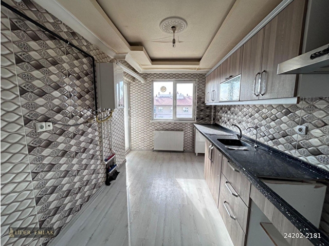 LİDER EMLAKTAN EBEVEYN BANYOLU **3+1** YAPILI SATILIK DAİRE - Görsel 10