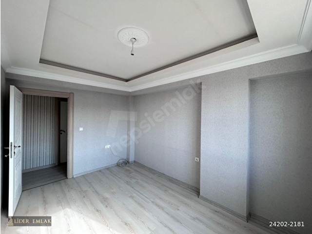 LİDER EMLAKTAN EBEVEYN BANYOLU **3+1** YAPILI SATILIK DAİRE - Görsel 16